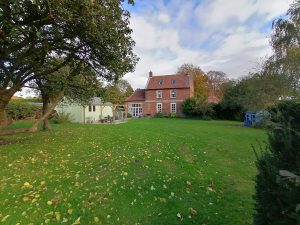 Diamond House + large lawned garden.